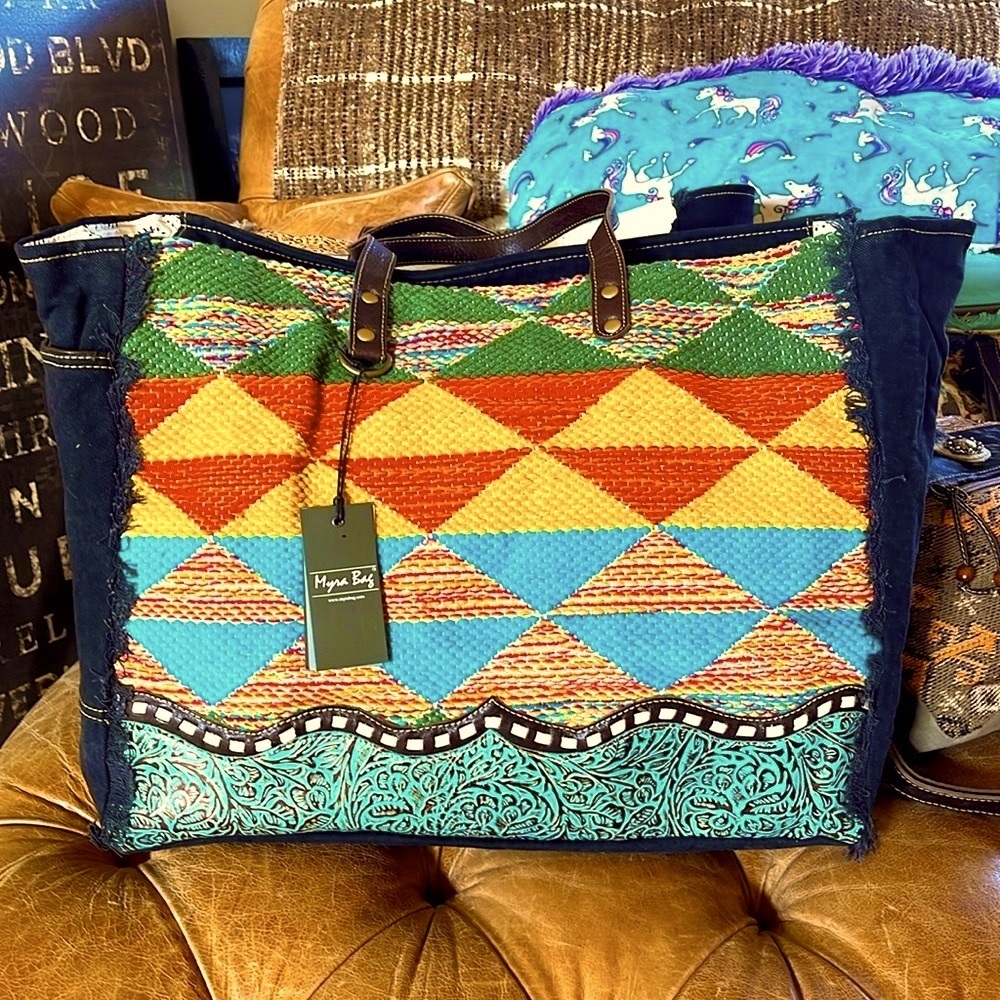 MYRA-"JAZZ FLAME WEEKENDER BAG"